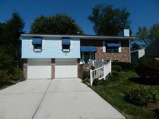 204 Woodmont Dr, Pittsburgh, PA 15238-3626