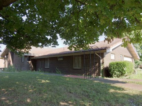 146 Shannon Rd, Renfrew, PA 16053-9579