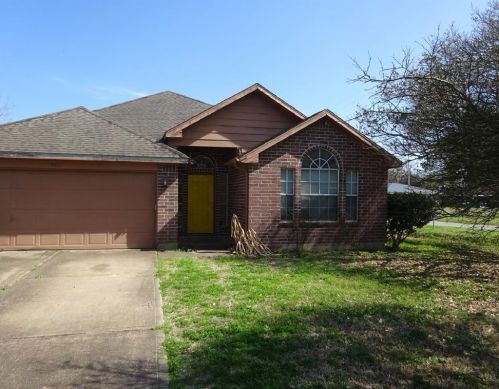 4831 Willow St, Taylor Lake Village, TX 77586-2039