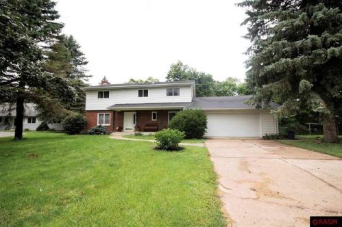 120 Skyline Dr, Mankato MN  56001-1926 exterior