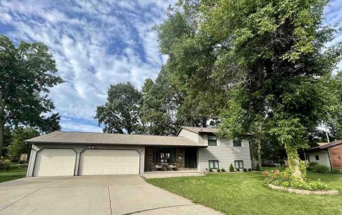 2482 Curtis Ct, Green Bay, WI 54311-6753