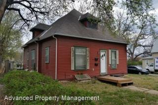 1500 Houston St, Manhattan KS  66502-4372 exterior