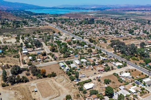 19657 Grand Ave, Lake Elsinore CA  92530-6451 exterior