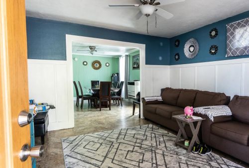 337 College St, Hollister, CA 95023-3532