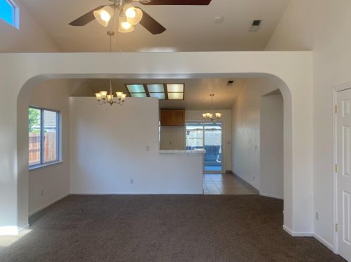 4483 Reflection Ave, Turlock, CA 95382-9604