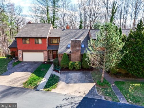 2548 Tree House Dr, Woodbridge, VA 22192-1311
