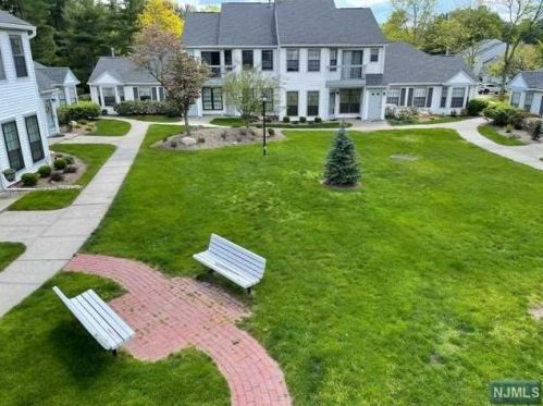 93 Konight Ct, Mahwah NJ  07430-2959 exterior
