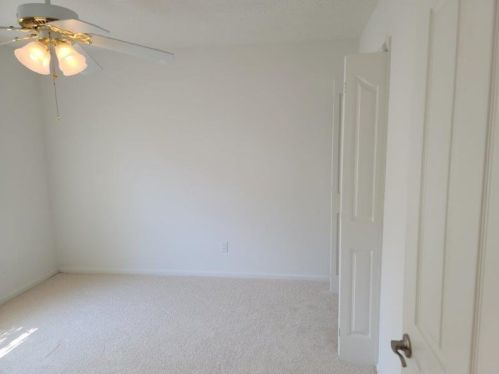 1041 Abingdon Ave, Fort Pierce FL  34953-2804 exterior