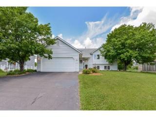 7126 Thames Rd, Saint Paul, MN 55125-3811