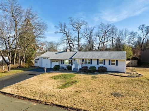 171 Montemerlo Ave, Windsor Locks, CT 06096-2740