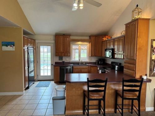 182 Conneaut Lake Rd, Greenville PA  16125-9430 exterior