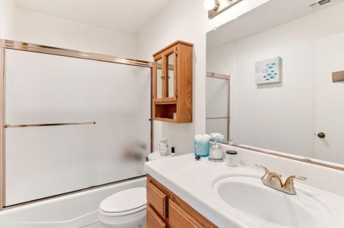 954 Cross St, Woodland CA  95695-4128 exterior