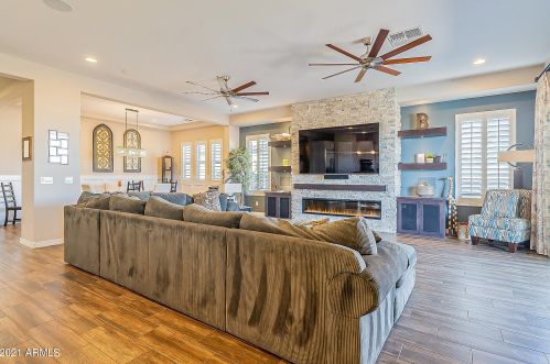 5761 Fawn Ave, Gilbert AZ  85298-0849 exterior