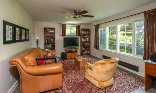 128 Underhill Rd, Crotonville NY  10562-4409 exterior