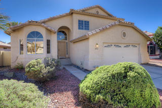 2833 Hononegh Dr, Phoenix, AZ 85050-4730