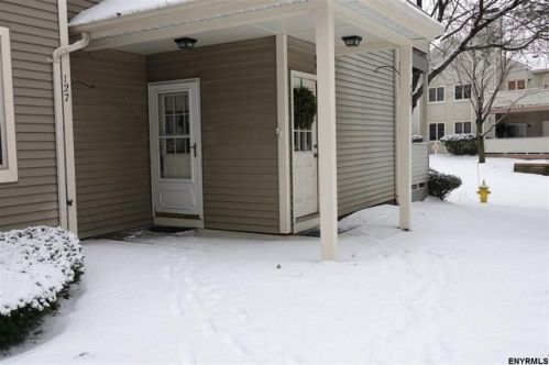 127 Monmouth Way, Clifton Park Center, NY 12065-6592