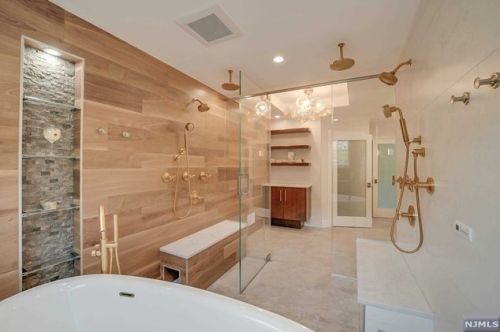 44 Hunters Run, Oakland NJ  07436-2344 exterior