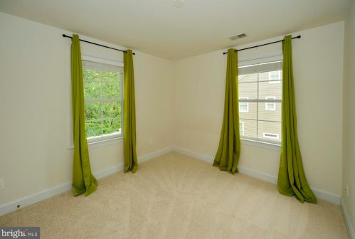 153 Amalfi Ct, Purcellville VA  20132-5816 exterior