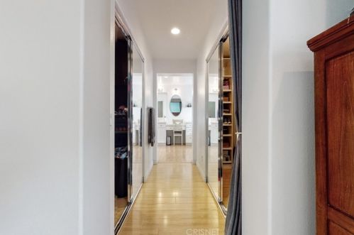30416 Mallorca Pl, Santa Clarita CA  91384-4787 exterior
