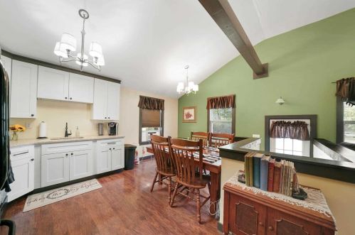 9 Maple Ct, Washingtonville NY  10992-1702 exterior