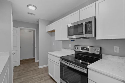 1731 Eastcliff Dr, Dallas TX  75217-1258 exterior