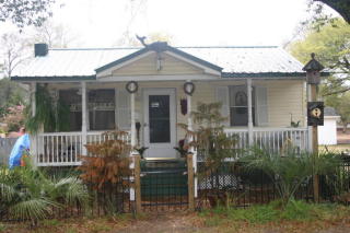 409 Burrington Ave, Oak Island NC  28461-3315 exterior