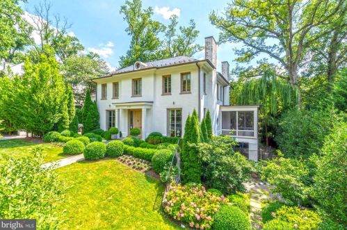4840 Dexter St, Washington, DC 20007-1017