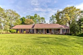5328 Riverbriar Rd, Knoxville, TN 37919-9335