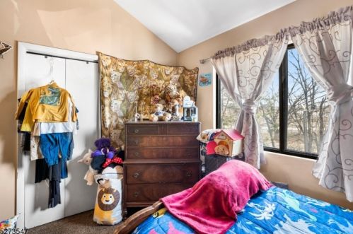 107 River Rd, Nutley NJ  07110-1953 exterior