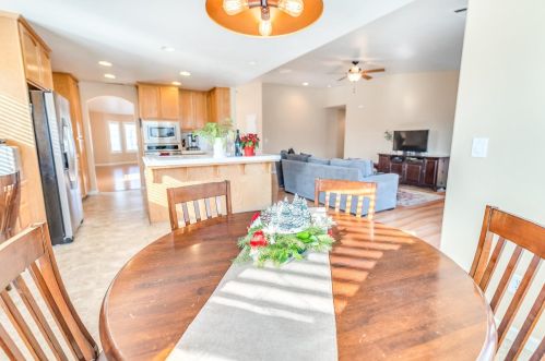 679 Apricot Ct, Los Banos CA  93635-9691 exterior