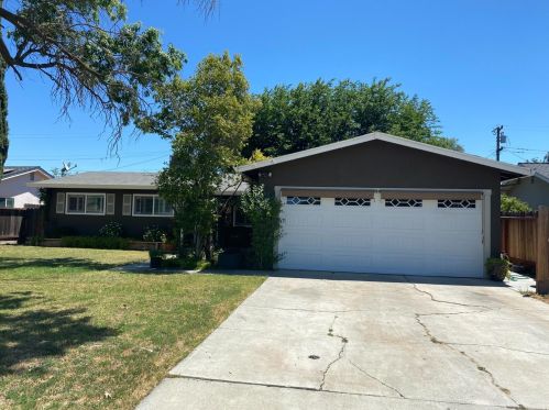 1928 S St, Newman, CA 95360-1418