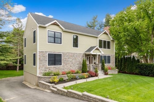 28 Ginn Rd, Winchester, MA 01890-2607