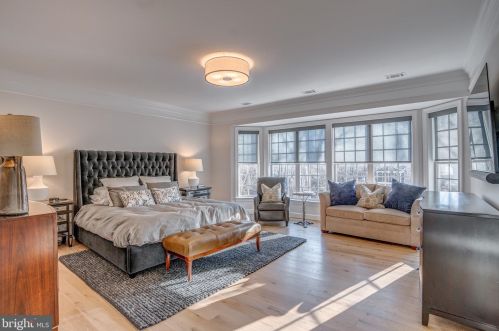 18285 Mullfield Village Ter, Leesburg VA  20176-7466 exterior