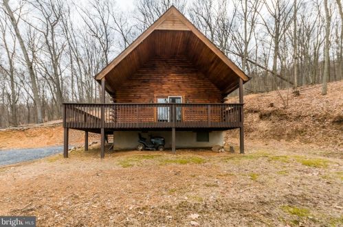 261 Boiling Springs Ct, Gerrardstown, WV 25420-4301