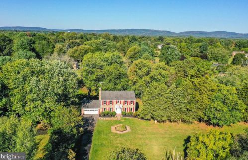 5758 Benford Dr, Haymarket VA  20169-2503 exterior