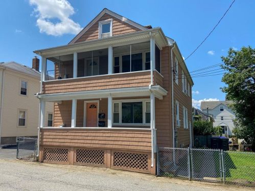 37 Warren Ave, Warren, RI 02885-3018