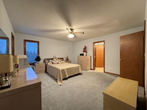 1 Cedar Pt, Newport KY  41076-1743 exterior