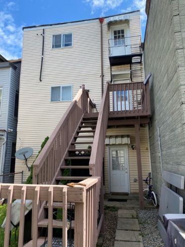 1417 Dehaven St, Pittsburgh, PA 15212-4351