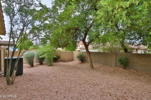 9017 11th Pl, Phoenix AZ  85042-7865 exterior