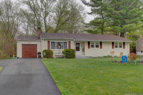 5 Hickory Ln, Bloomfield, CT 06002-2512