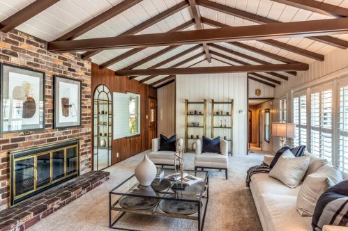 472 Deodara Dr, Los Altos CA 94024-7054 exterior