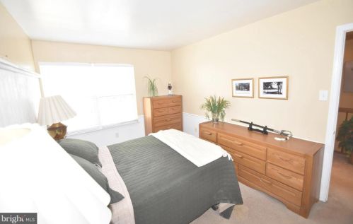 242 Windsor Ct, Glen Mills PA  19342-2027 exterior