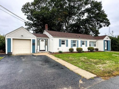 64 Longue Vue Ave, Providence, RI 02904-4261