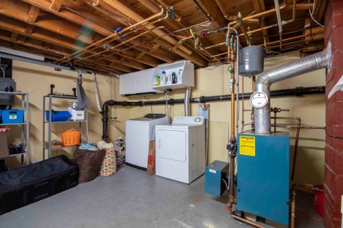 16 Merrill St, Nashua NH  03060-4731 exterior