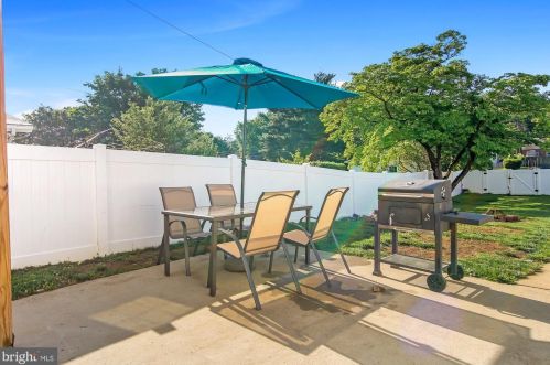 30 Main St, Camp Hill PA  17011-6326 exterior