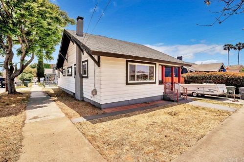 40 2nd St, National City, CA 91950-1210
