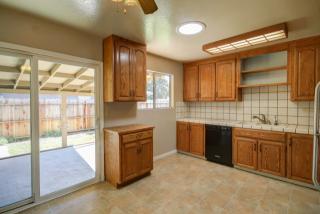 851 B St, Hollister, CA 95023-4505