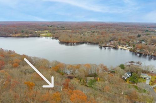 38 Heritage Rd, East Lyme, CT 06333-1108