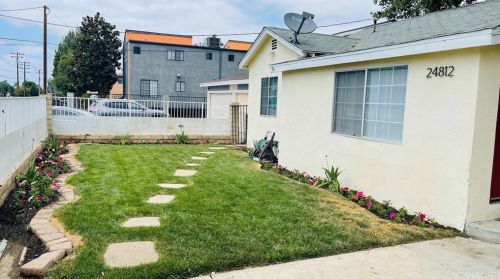 24812 Walnut St, Santa Clarita, CA 91321-1507