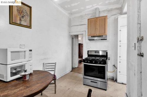 1521 9th St, Oakland CA  94607-1338 exterior